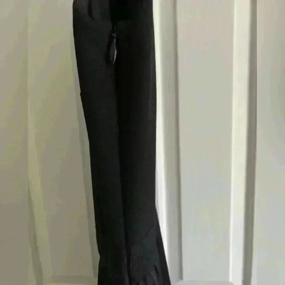 Banana Republic black sleeveless pleated cocktail dress size 2 - Picture 3 of 5